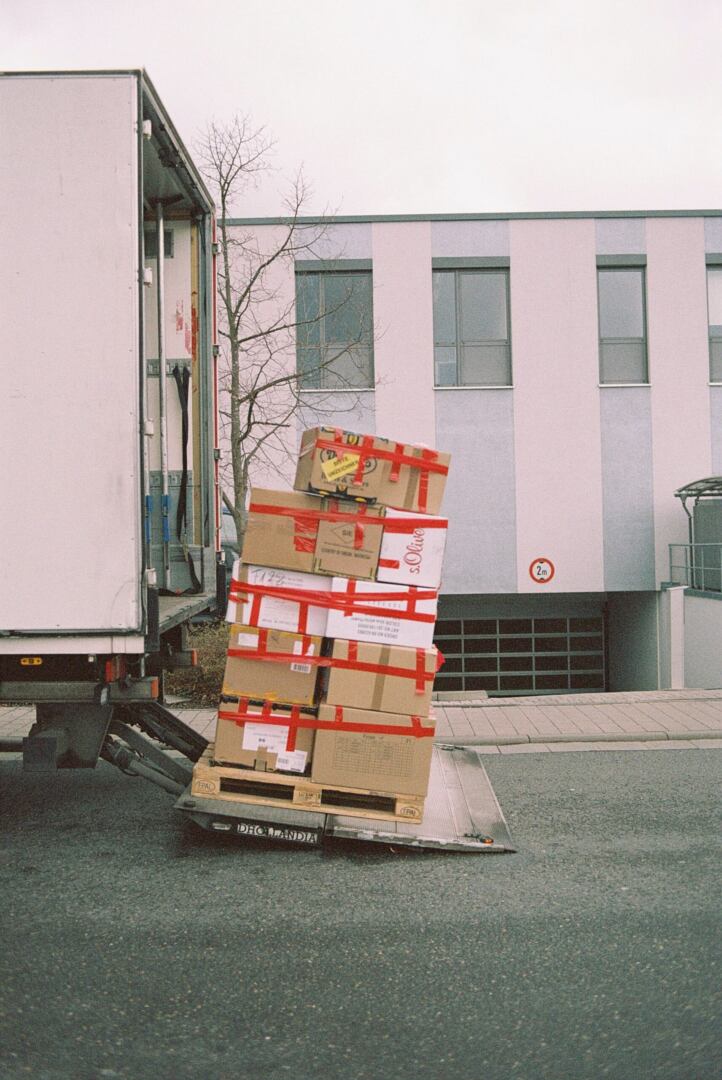 Moving safety tips: boxes on the back of a moving truck